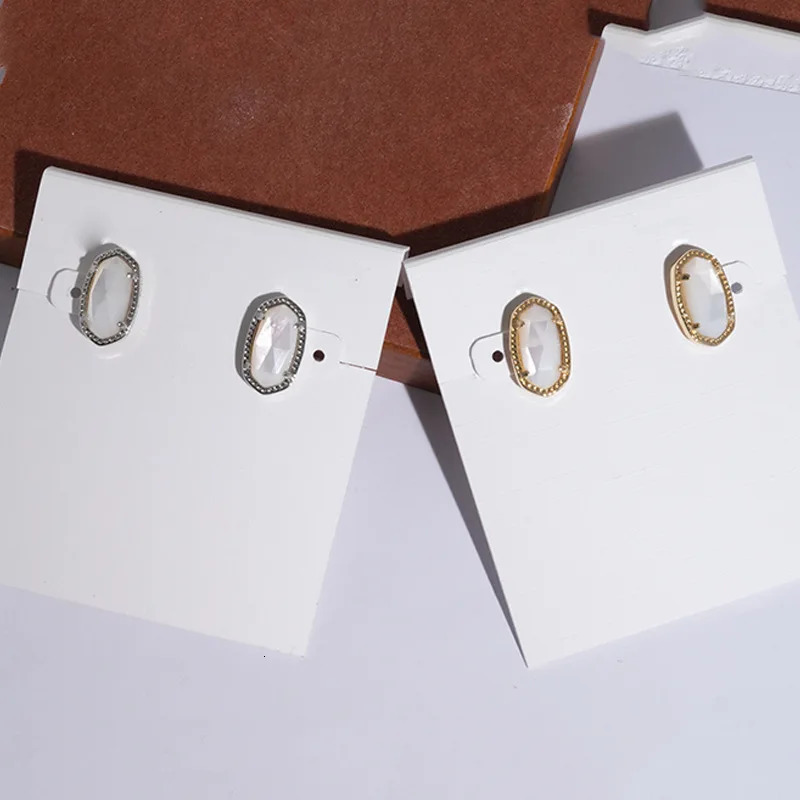 Simple Retro Elegant Classic High Feeling Gorgeous Fashion Stone Crystal Stud Earrings from Europe and the United States 241209