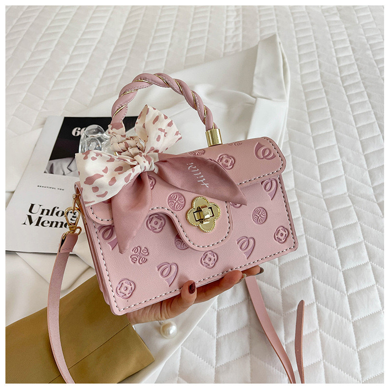 Handwoven DIY material sewn homemade small square hand woven cherry blossom crossbody bag as a gift for girlfriend H725
