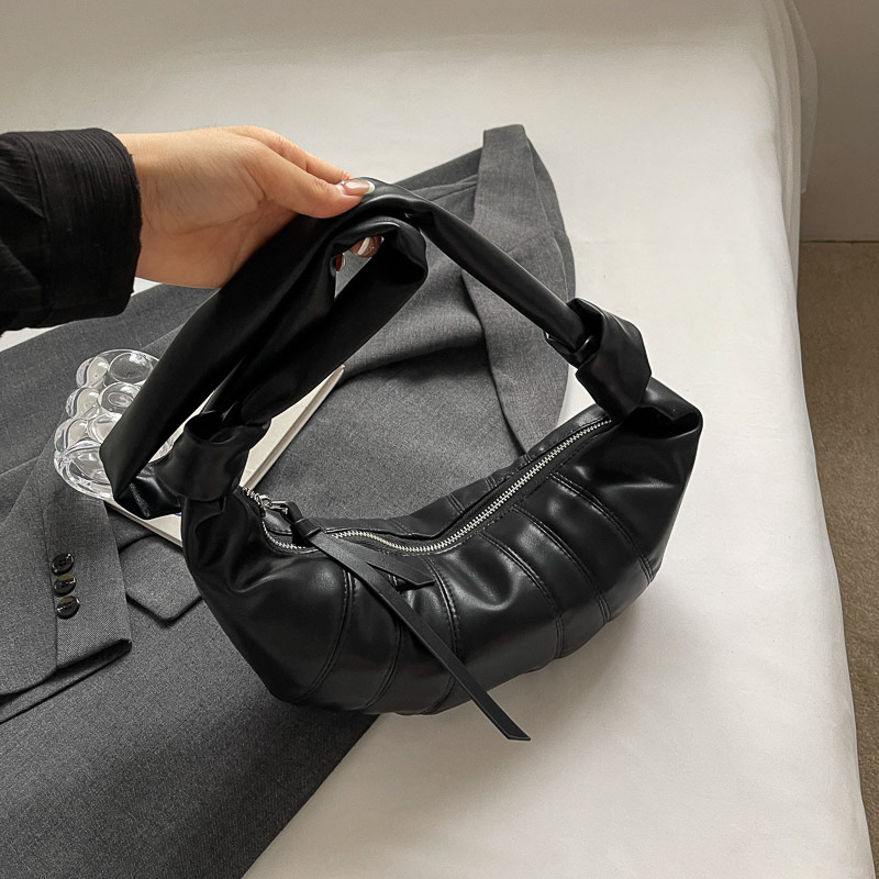 2025 new Crowdsourced Design Women's Single Shoulder Cow Horn New Kesong Crossbody Bag Versatile Instagram