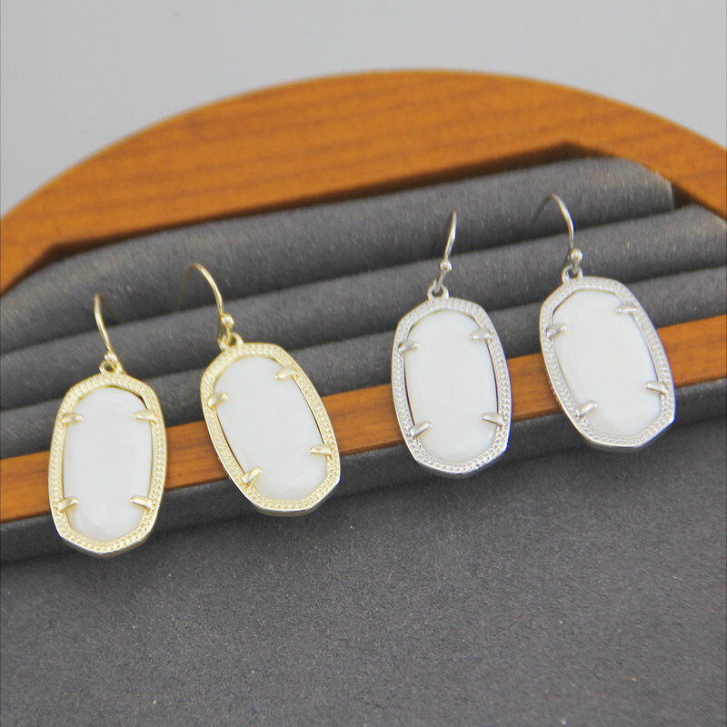 Designer Kendr Scot… - image