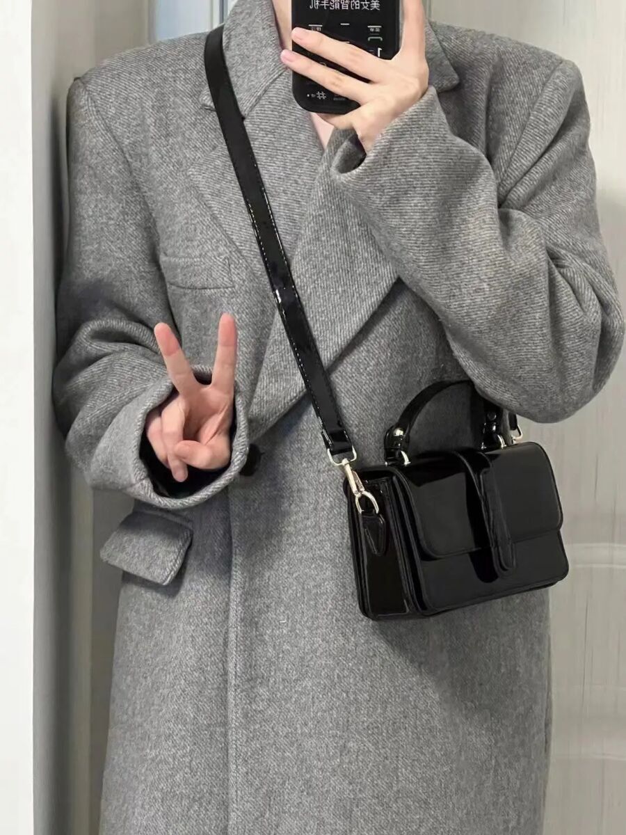 New unique glossy small square women s autumn and winter new designer fashionable multifunctional single shoulder commuting trendy crossbody bag bag