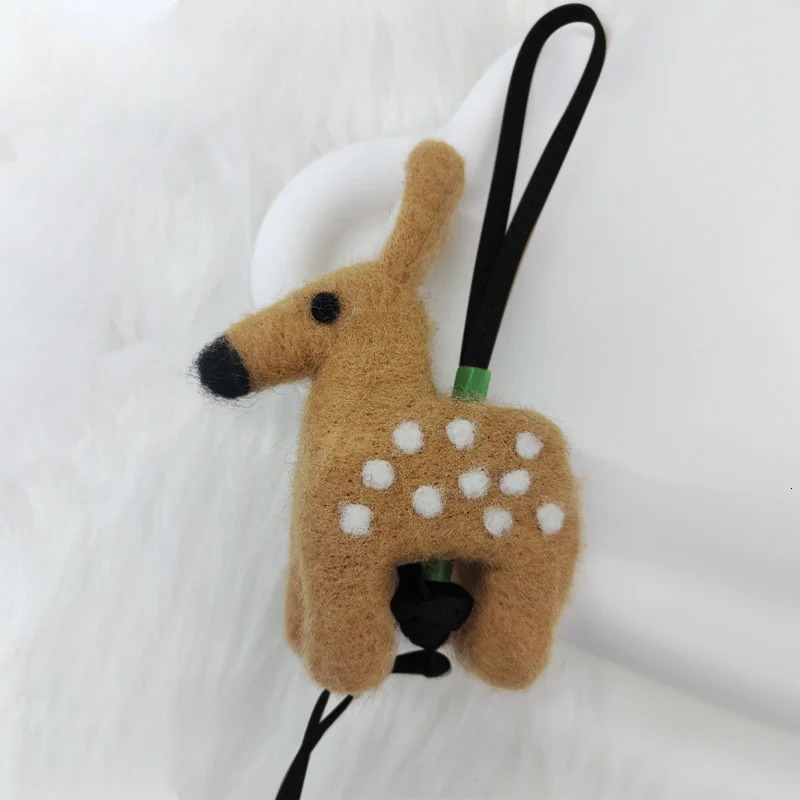 Creative wool felt animal bag pendant keychain plush cartoon backpack car key accessories sheep panda pig handmade decoration 241205