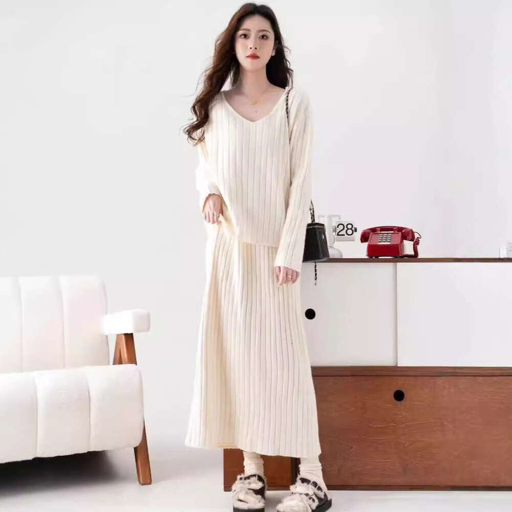French pit stripe design pullover V-neck knitted sweater+base 2024 autumn/winter new woolen dress two-piece set