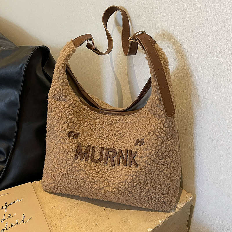 Lamb wool plush bag women autumn winter crossbody large capacity bucket bag versatile single shoulder support 241215