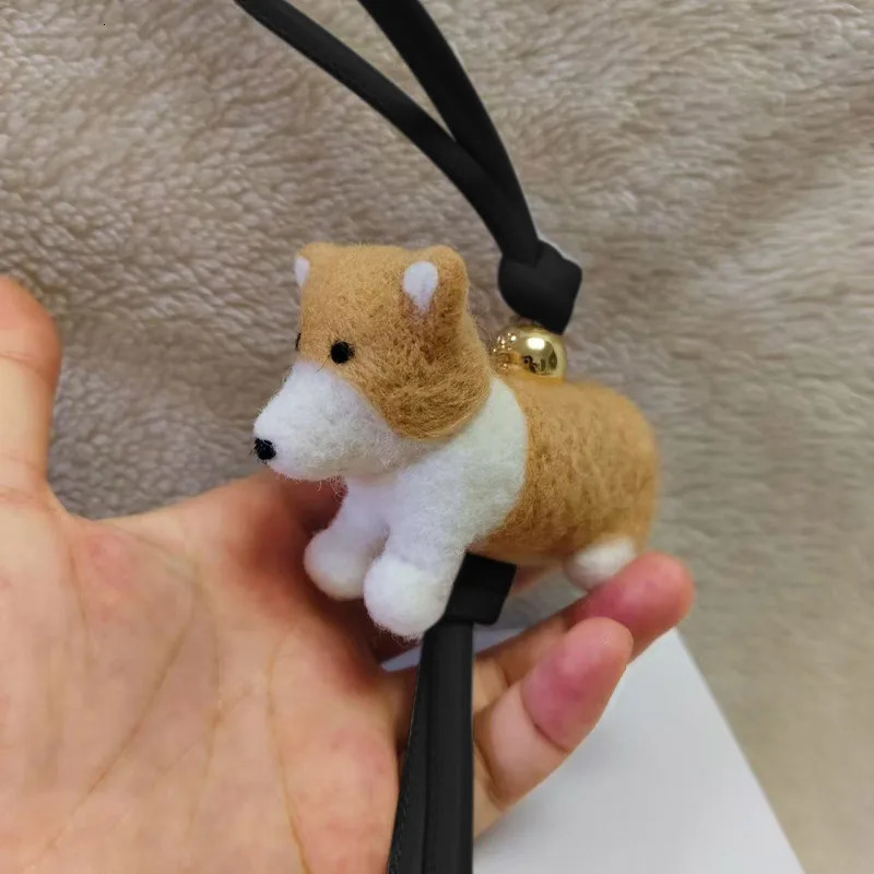 Creative wool felt animal bag pendant keychain plush cartoon backpack car key accessories sheep panda pig handmade decoration 241205