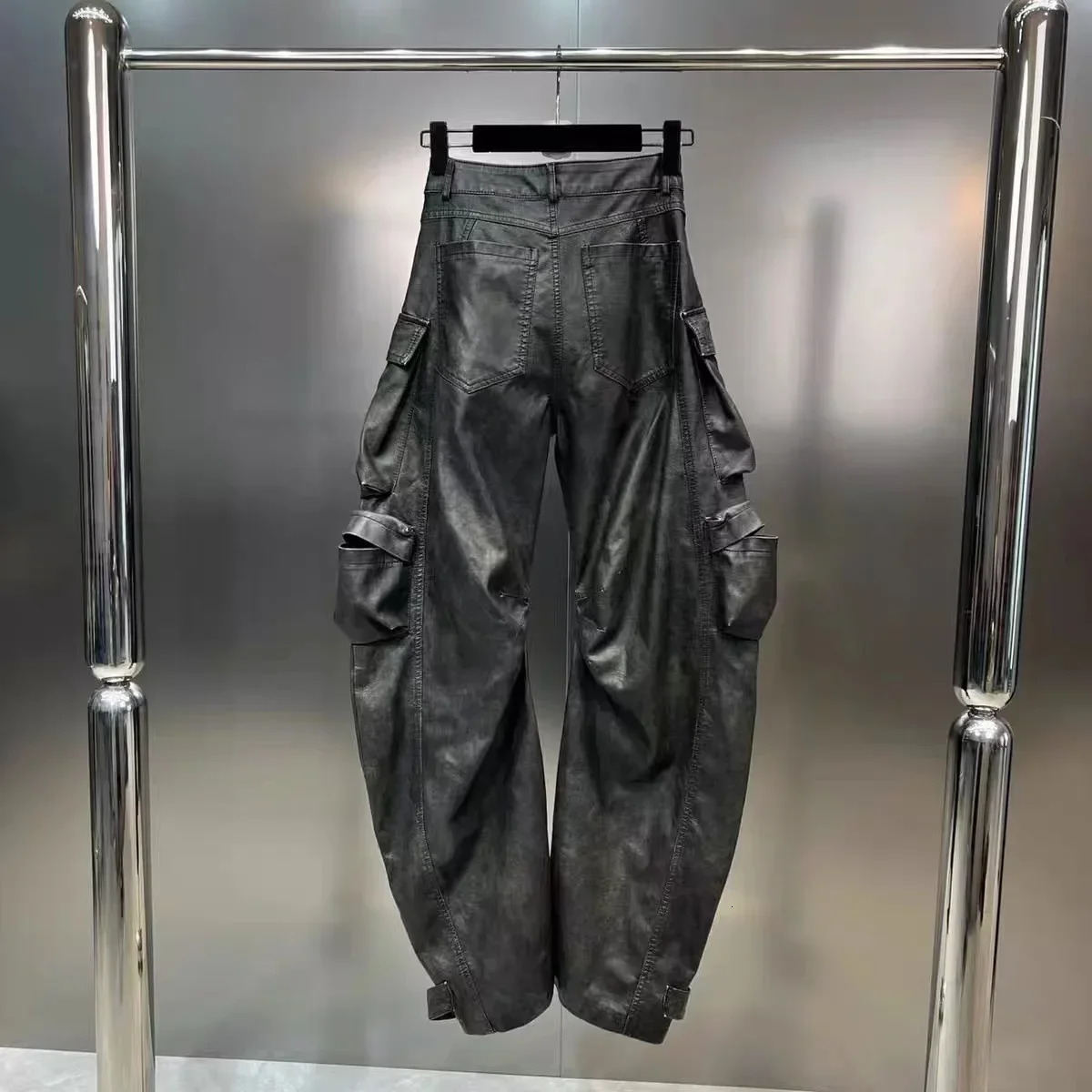 Multi pocket n retro PU womens leather pants waist single button cargo transport vehicle autumn 2023 11X5286 241209