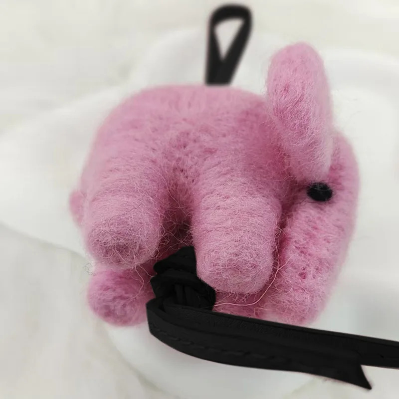 Creative wool felt animal bag pendant keychain plush cartoon backpack car key accessories sheep panda pig handmade decoration 241205