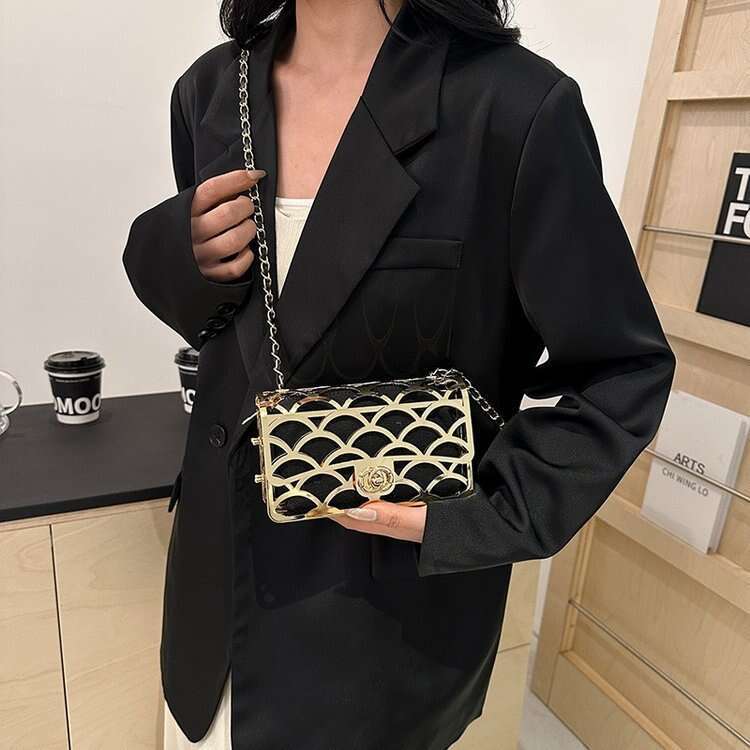 2024 New Metal Fashion Hollow Personalized Banquet Single Cross Shoulder Small Fragrant Style Women's Bag