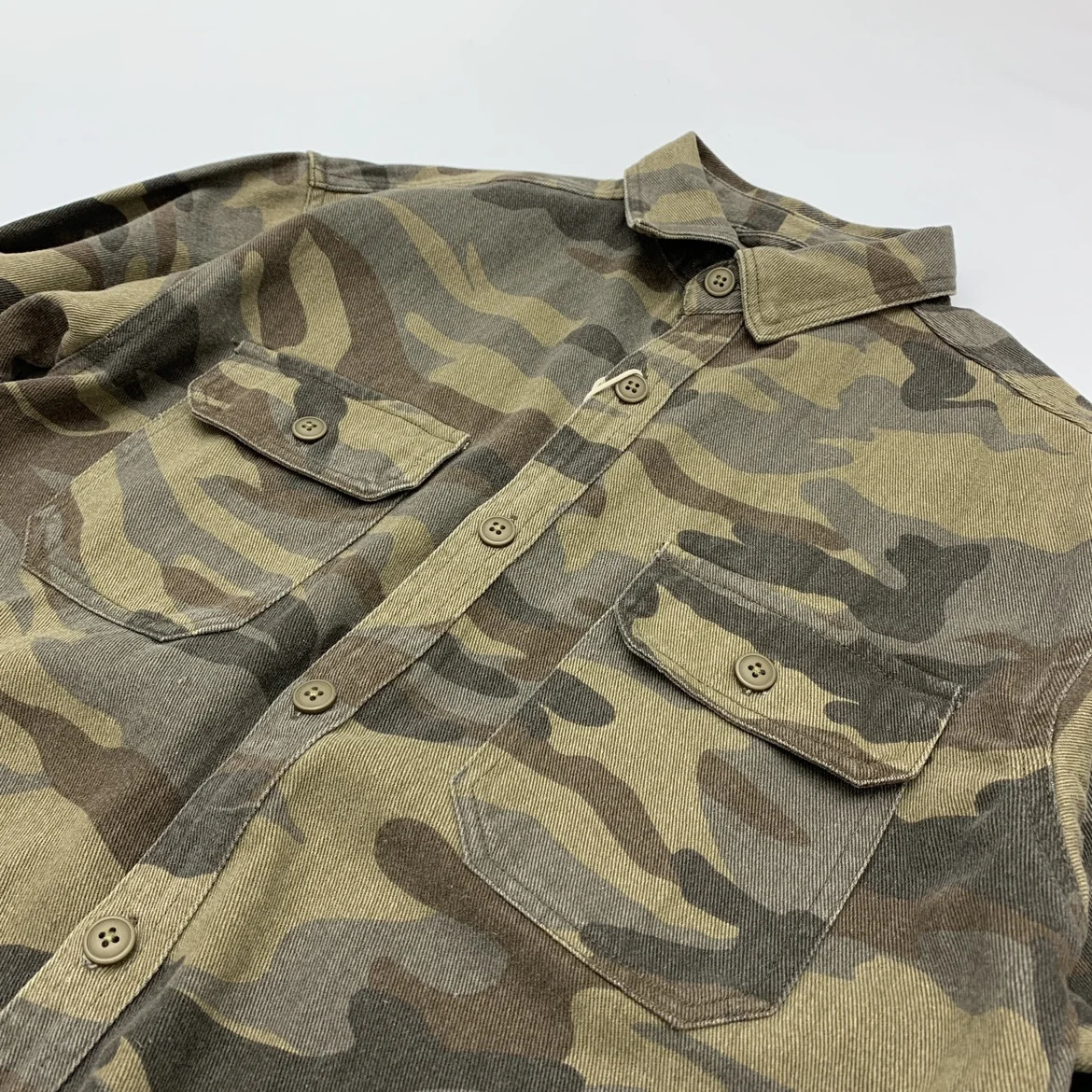 Retro heavyduty camouflage cotton mens shirt bleached Amekaji retro casual cargo workwear top from the United States 241209