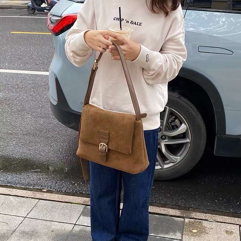 Retro Korean Version, Women's New Style, Hand-Held Temperament, Suede, Single Shoulder, Armpit, Casual Small Square Bag, Crossbody Bag B3