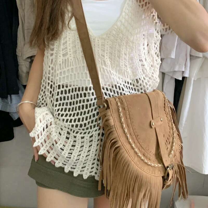 New Handheld Handmade Tassel Women's Retro Saddle Fashion Trend Single Shoulder Small Crossbody Bag B3