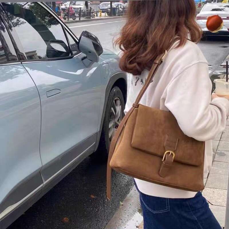 Retro Korean Version, Women's New Style, Hand-Held Temperament, Suede, Single Shoulder, Armpit, Casual Small Square Bag, Crossbody Bag
