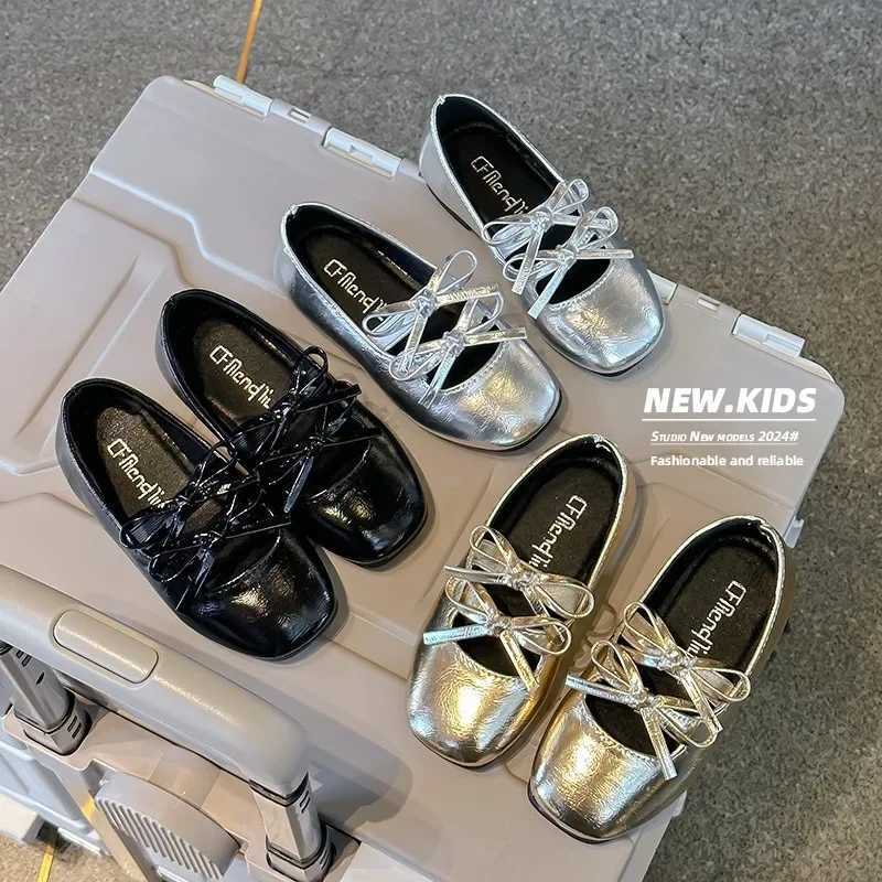 Girls Leather Shoes Spring Autumn New Bow Kid Small Princess Mary Jane Shoes Silver Flat Non-slip Children Baby Dance FlatsXJ241209