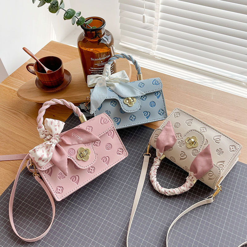 Handwoven DIY material sewn homemade small square hand woven cherry blossom crossbody bag as a gift for girlfriend H725