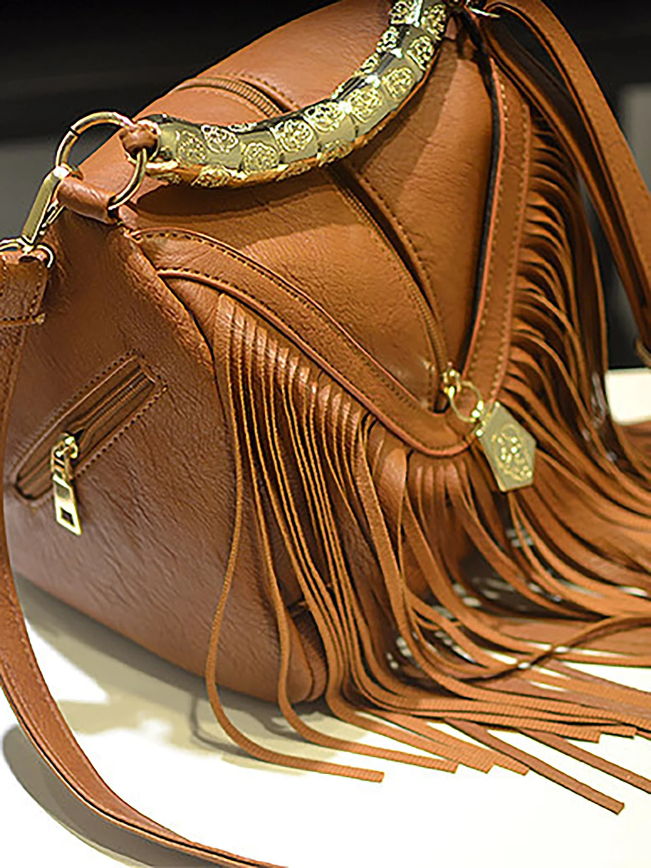 Tassel Decoration Bohemian Style Womens Shoulder Bag Retro Fashion Versatile Personalized Handbag Special Shape Handbag241209