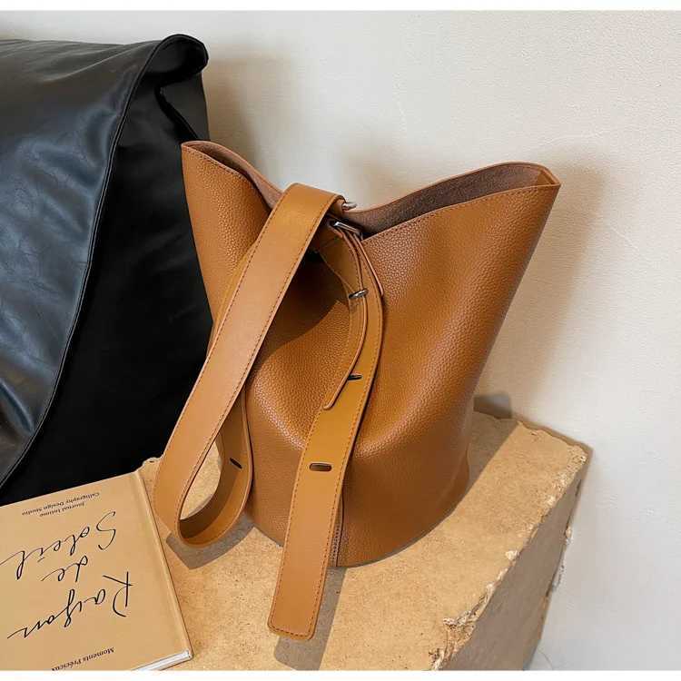 Trendy Designer Solid Bucket Shoulder Cross Body Bag for Womens Handbags and Wallets Newbie Bag Fashion Womens Messenger Bag Z241210