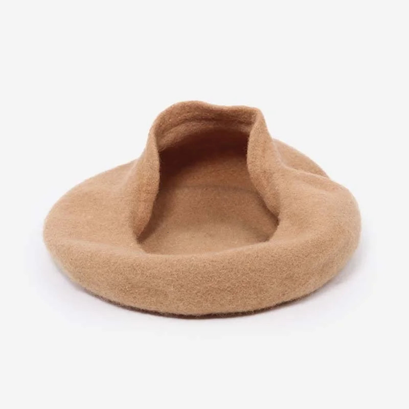 Green wool beret Japanese retro hat painters hat flower bud hat winter retro hat keep warm and cute casual hat womens beret 241209
