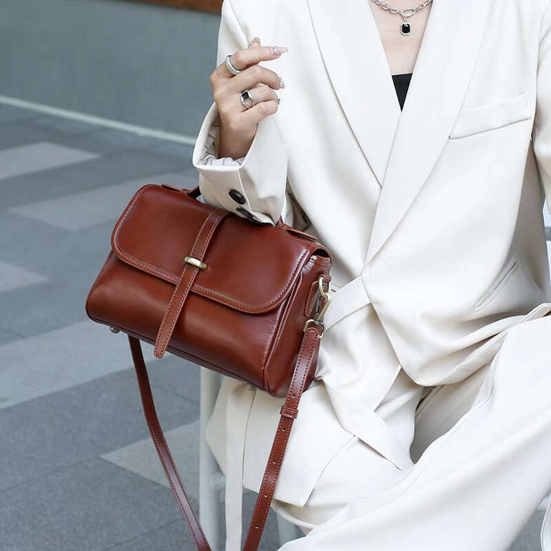 Designer's bag Cowhide Cambridge Messenger Bag new retro leather handbag women's stylish casual crossbody shoulder bag