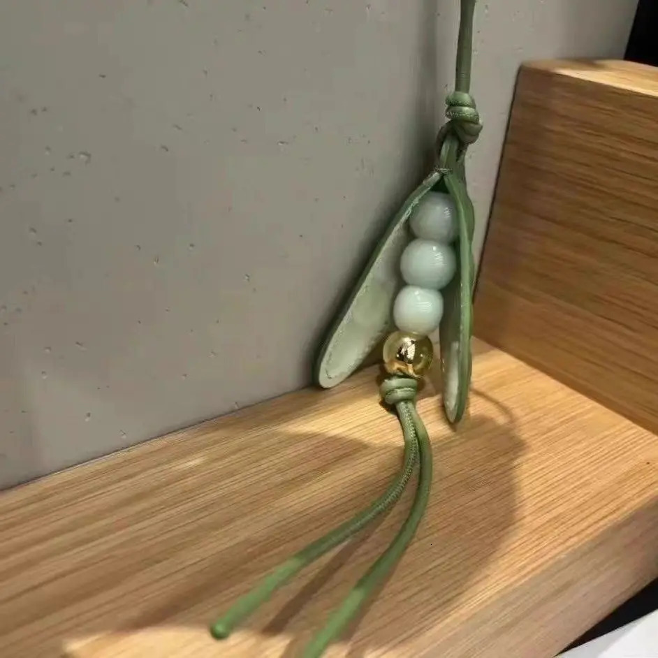 Pendantclassic fresh pod bag handmade ethnic style car interior accessories key pendant 241205