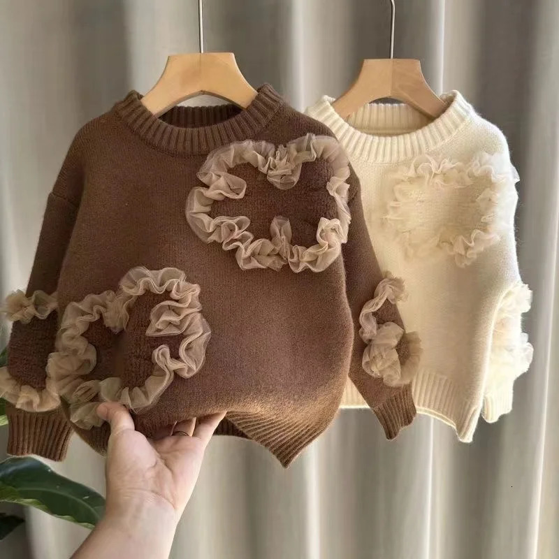 Girl lace sweater autumn/winter childrens clothing knitted sweater thickened baby girl embroidered Korean version sweater 241210