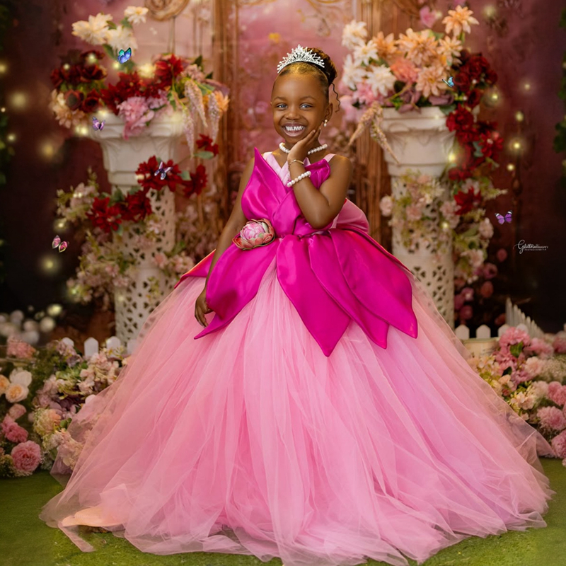 2025 Cute Pink Flower Girl Dresses Girls Birthday Dress Communion Gowns Spaghetti Straps Bow Tiered Tulle Princess Marriage Dress F166
