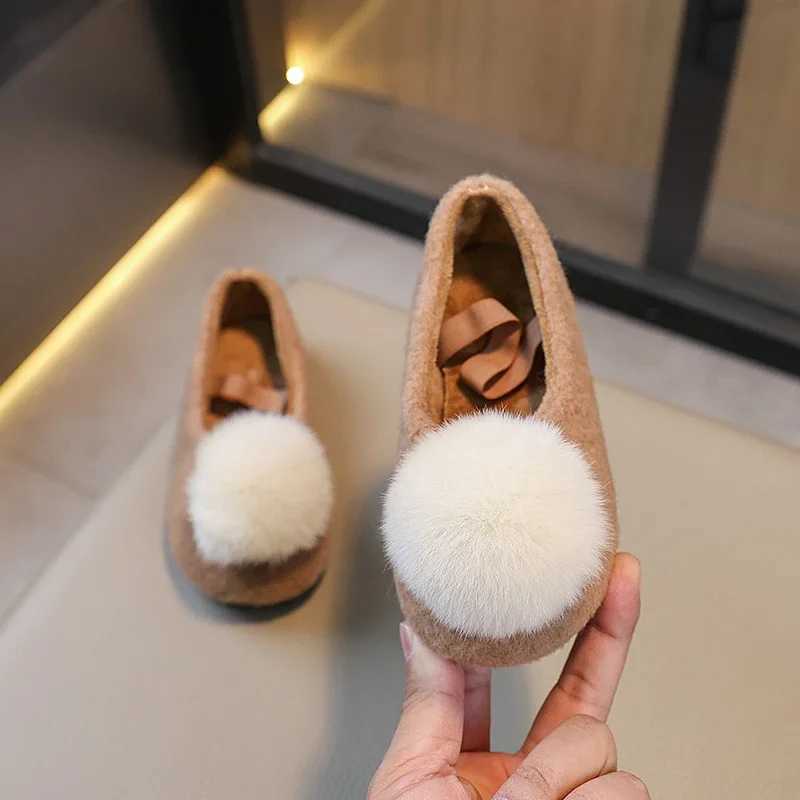 Girls Winter Flat Shoes Fluffy Velvet Elastic Band Fashion Kids Princess Shoes Four Colors Lovely Shallow Warm Children ShoesXJ241209