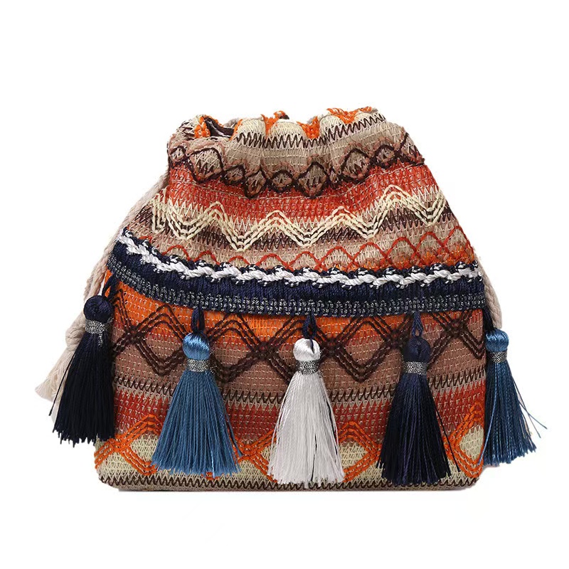 2025 new New woven tassel phone fashionable and versatile drawstring women's portable design crossbody small bag zhanyishengli