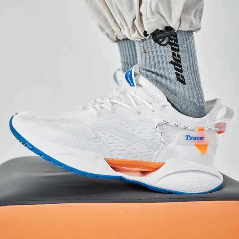 New Casual Sports SShoes Mens Mesh Breathable Soft Sole Running Shoes Korean Version Fashionable Coconut Shoes Z250326