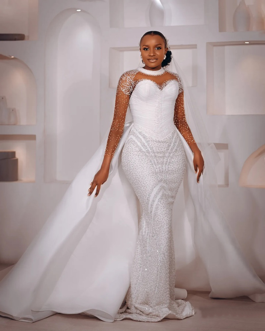 2025 Plus Size African Dress Bride Bridal Detachable Train Illusion Mermaid Long Sleeves Sheer Neck Beaded Lace Wedding Gowns For Black Women 0107
