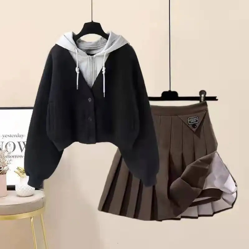 Plush Thickened Casual Long Sleeved Hooded Mini Pleated Skirt Twopiece Set Fashionable Womens 241211