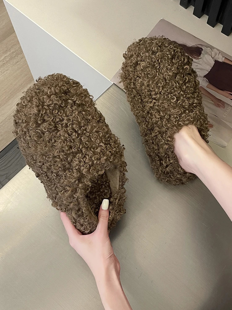 Fur Shoes Flock Winter Woman Slipper Pantofle Med Platform Cover Toe Slides Plush 2024 Rome Hoof Heels Rubber Fabric House Slipp 241211