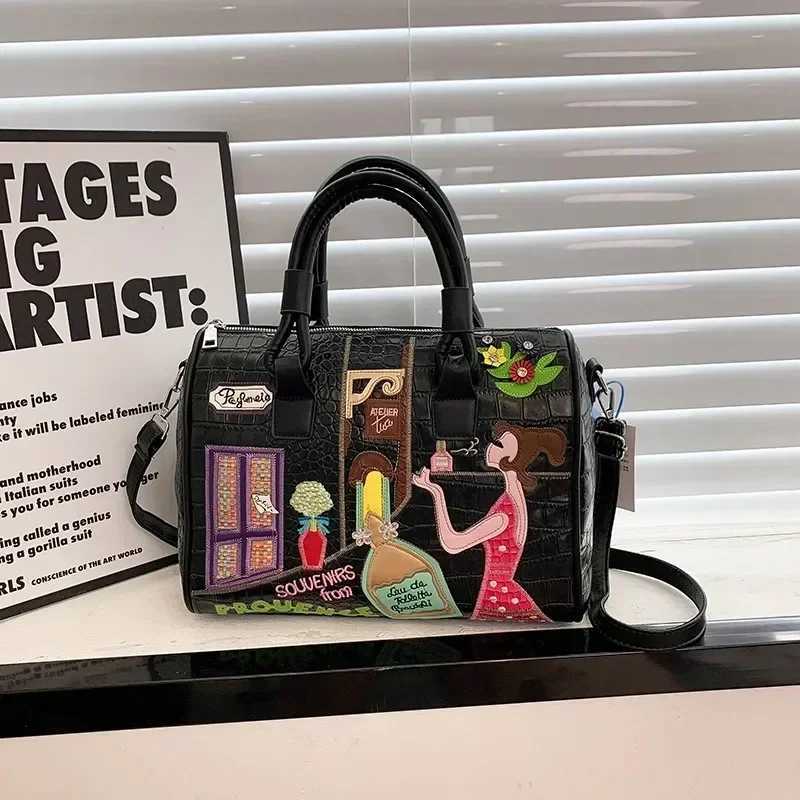European and American Embroidered 3D Womens Bag New Large Capacity Shoulder Boston Bag Fashion Cross Body Bag Z241210
