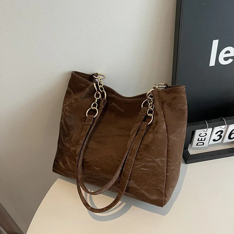 Nylon Solid Hasp Fashion Shoulder Bags High Quality Retro Concise Trend Personality Concise Large Size Shoulder Bags 241210