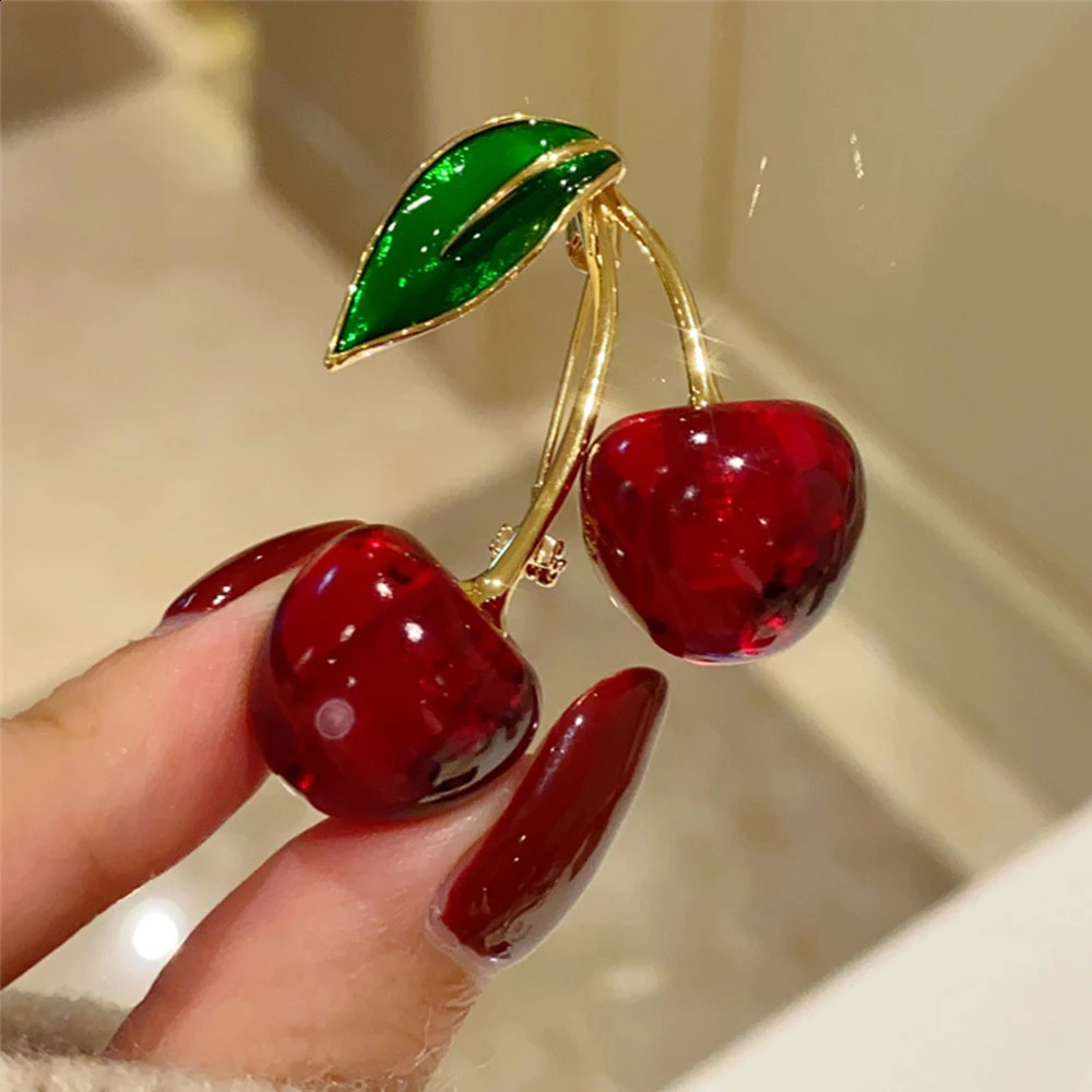 Fashion Crystal Red Cherry Brooches For Women Clothing Cute Alloy Crystal Fruit Enamel Pins Party Jewelry Gifts 241211