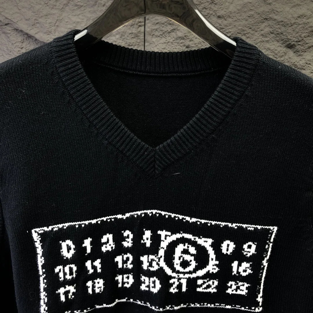 Vneck Sleeveless Knitted Wool Sweater Letters Jacquard Black White Patchwork Tank Top Harajuku Fashion Oversized Vest 241209 - view 6