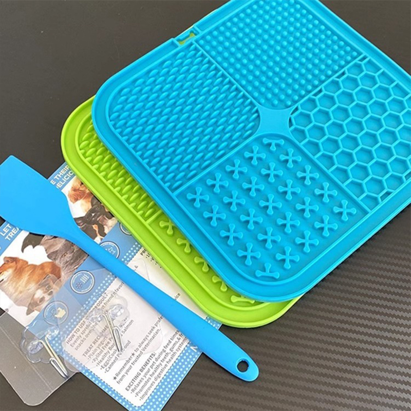 Pet Lick Silicone Mat Pet Slow Food Plate Dog Bathing Distraction Silicone Dog Sucker Food Training Dog Feeder Supplies for Dogs