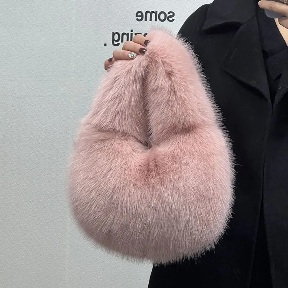 y Soft Plush Half Moon Bag Fluffy Party Clutch Lady Handbags Female Winter Purse Faux Fur Casual Tote 241210