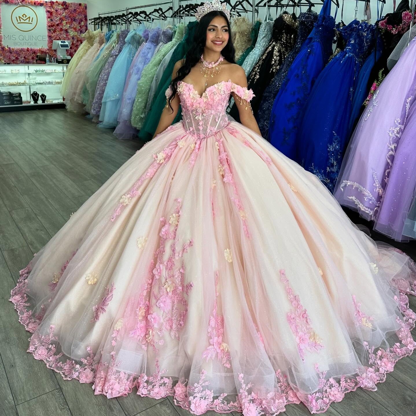 D Pink Appliqued Ball Gown Quinceanera Dresses Beaded Prom Gowns Off The Shoulder Necke Crystals Sixteen Sweet Tulle Masquerade Dress