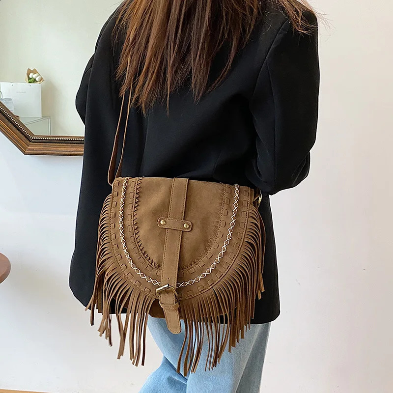 Soft Strap-on Interior Zipper Pocket Shoulder Bags Solid Nylon High Quality Bags for Women Fashion Velvet Saddle Bag 241210
