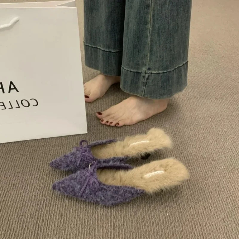 Womens Pointed Toe Cotton Slippers Fashionable Autumn Style Plus Velvet Warm Comfortable and Elegant Ladies Trendy Slippers 241220