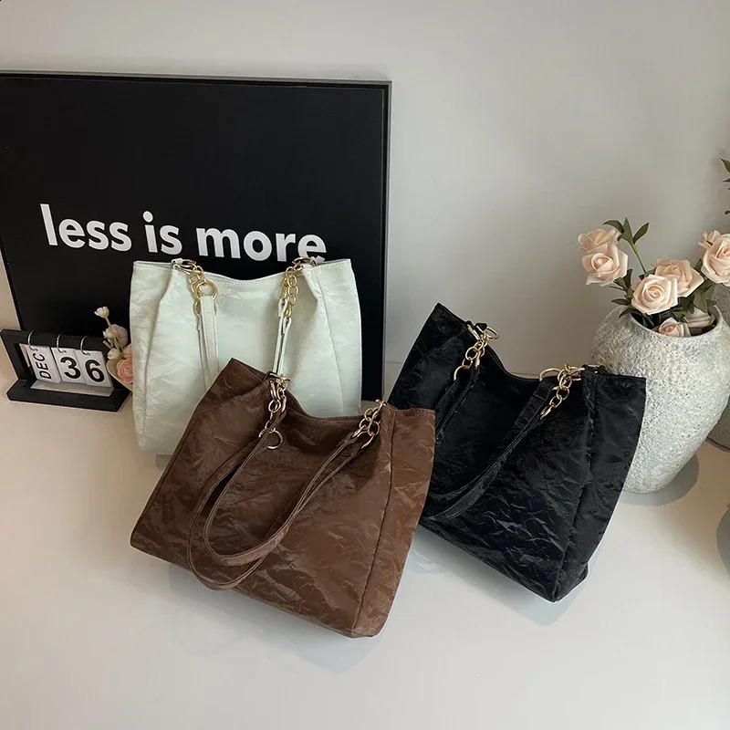 Nylon Solid Hasp Fashion Shoulder Bags High Quality Retro Concise Trend Personality Concise Large Size Shoulder Bags 241210