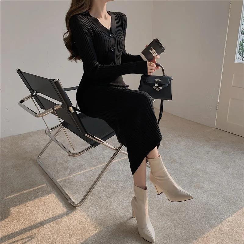 Winter ultra-thin womens long skirt V-neck sexy high waisted knitted long sleeved solid color jacket sexy womens dress fashionable 241206