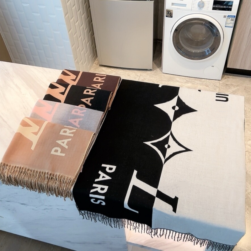 women designer scarf fashion brand designer scarf Luxury V scarf Winter Shawl mens 100% Double face Cashmere Long scarf