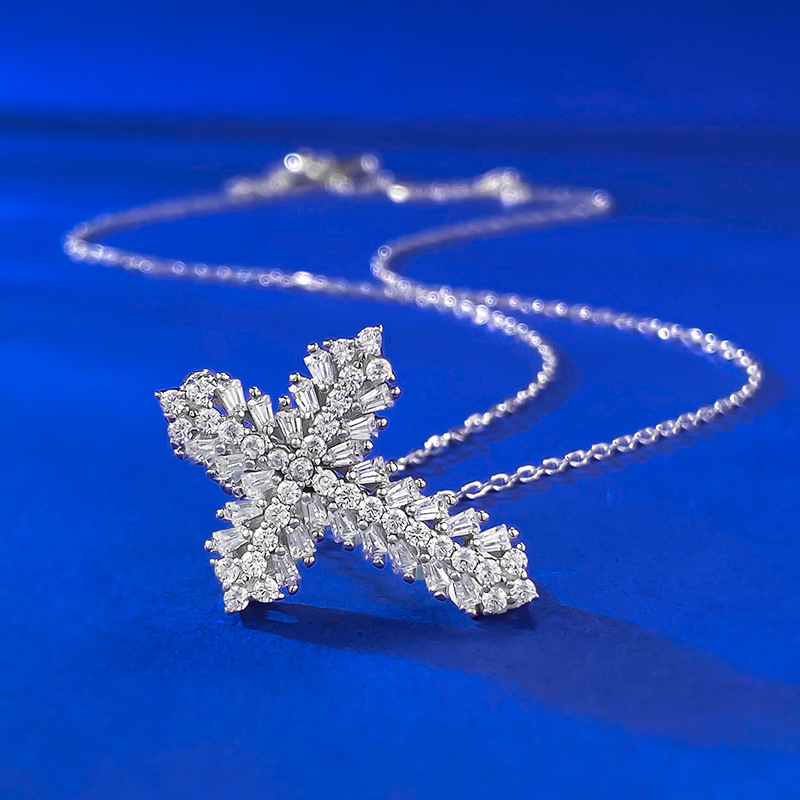 2025 Choucong T Princess Moissanite Cross Pendant Jewelry Real 100% Sterling Sier Women Beach Gorgeous Clavicle Necklace Gift