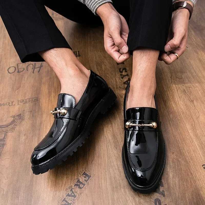 Shiny Leather Shoes for Men Platform Dress Shoes Luxury Slip on Men Loafers Party Designer Wedding Footwear Zapatos Para HombresX241210