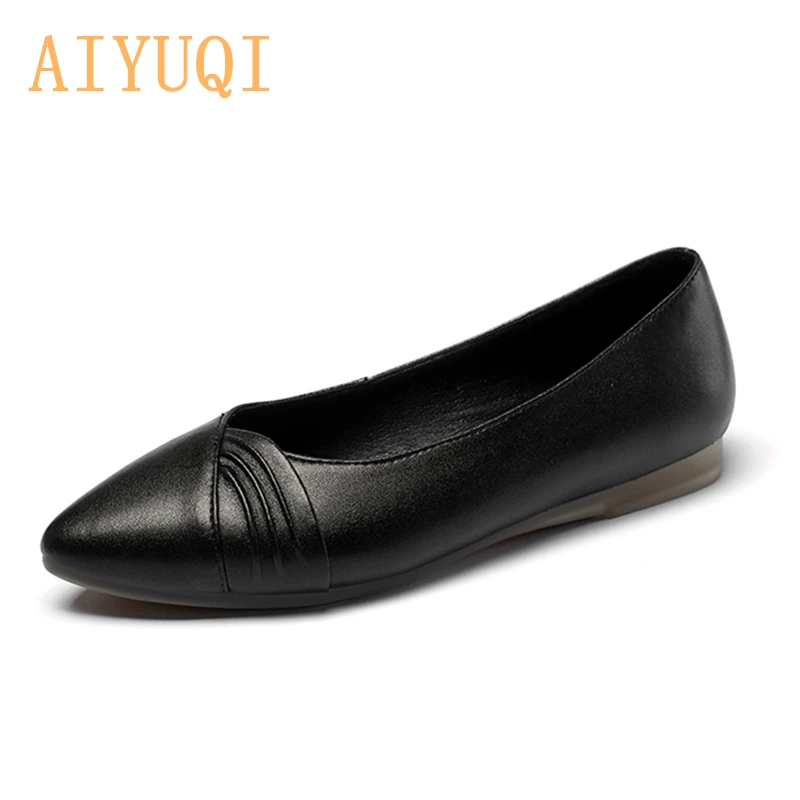 Women Shoes Casual Genuine Leather Spring Soft-soled Lightweight Mother Shoes Large Size Flat Shoes for Ladies