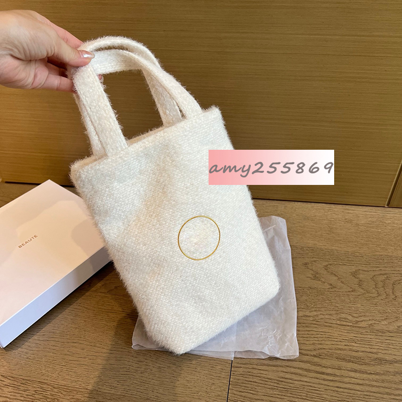 24X20.5X6CM Fashion storage bags plush small tote bag makeup bag Beaute bag gift box packaging