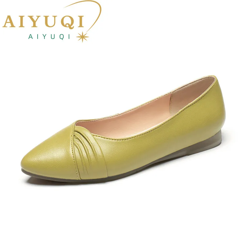 Women Shoes Casual Genuine Leather Spring Soft-soled Lightweight Mother Shoes Large Size Flat Shoes for Ladies