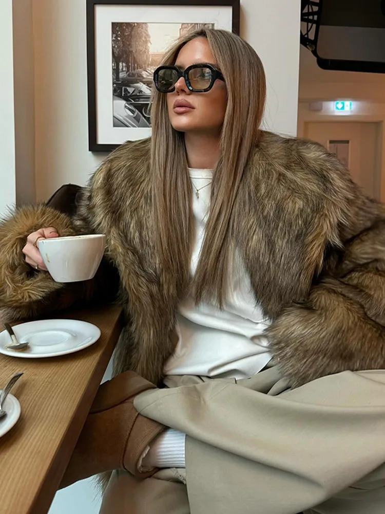 2025 Women Chic Brown Oversized Full Sleeve Plush Furry Jacket Winter y Lapel Thicken Fluffy Fur Coat Lady High Streetwear 241211