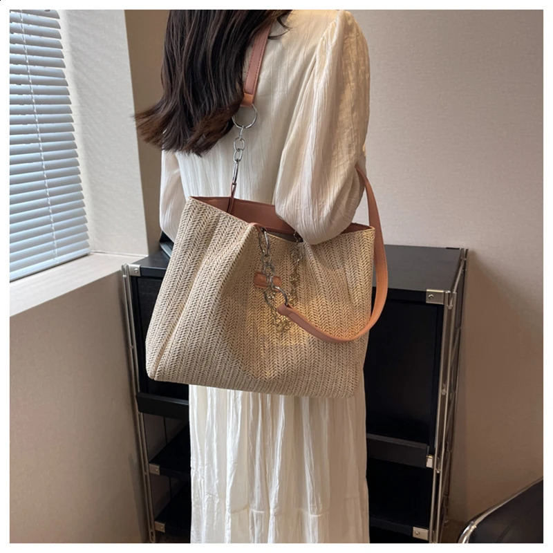 Rattan Womens Handbag Beach Bag Handmade Knitted Straw Bag Large Capacity Handbag Leather Bohemian Summer 241205